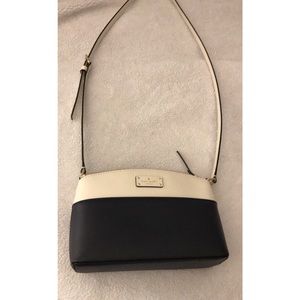 Kate spade navy and white crossbody